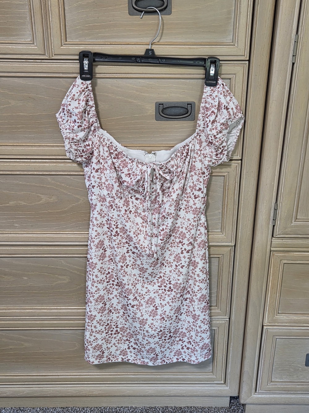 Pre-owned Floral Puff-Sleeve Mini Dress in Cream and Dusty Rose From Windsor